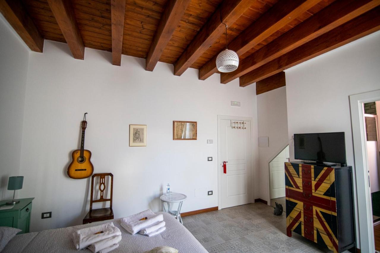 Redmood Guesthouse Barletta Luaran gambar
